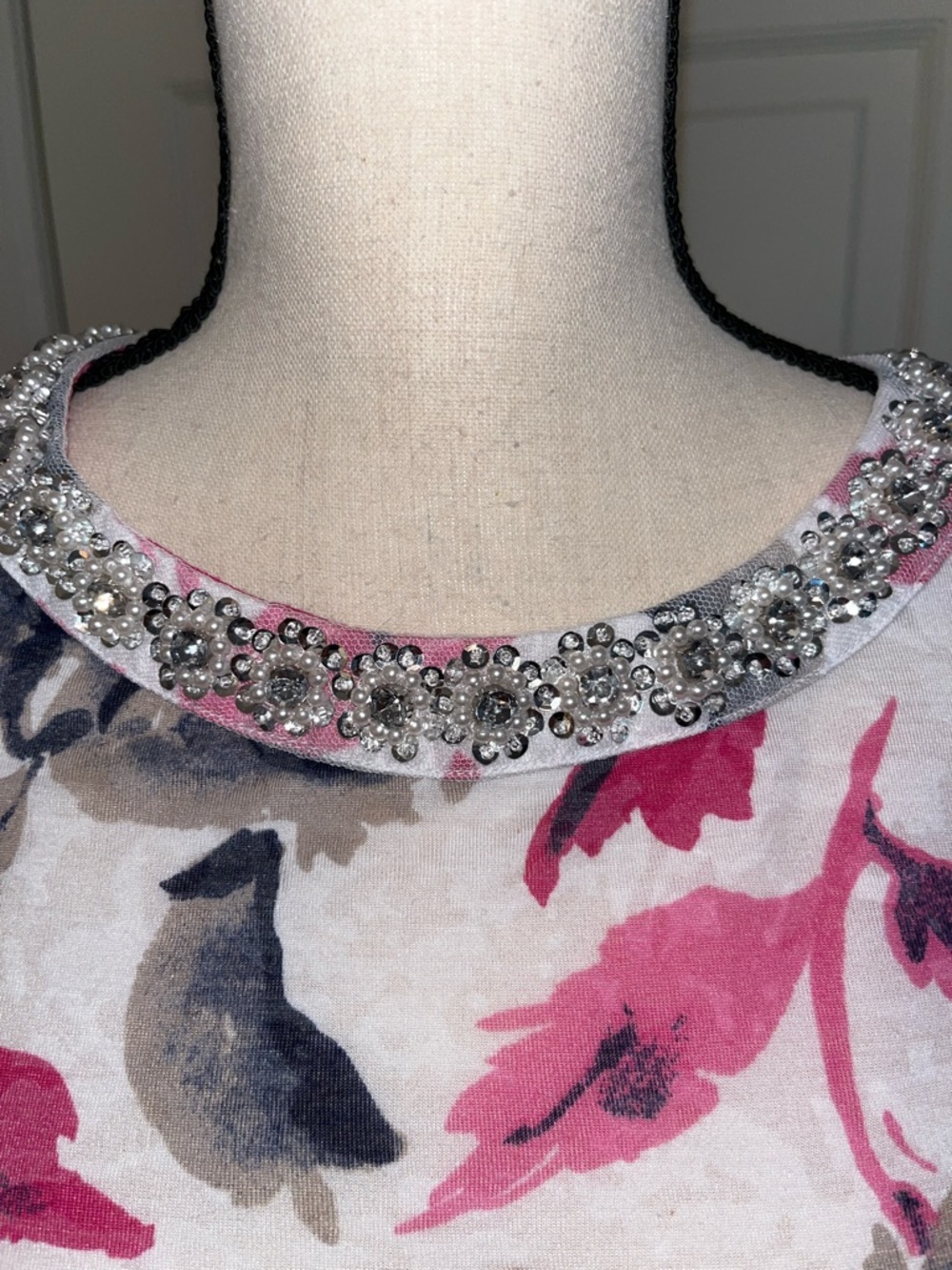 I N C Embellished Neck Floral Print Women’s Top - Pink/Black - XL